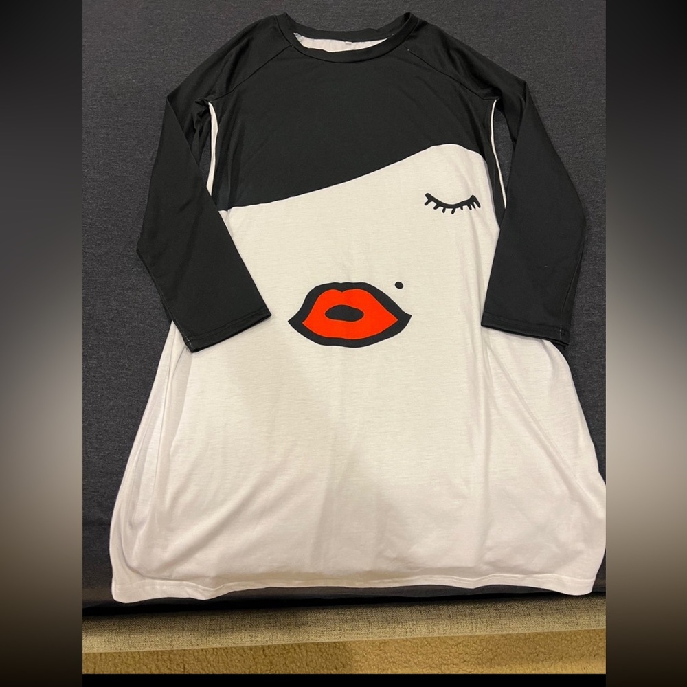 Puckered lips dress